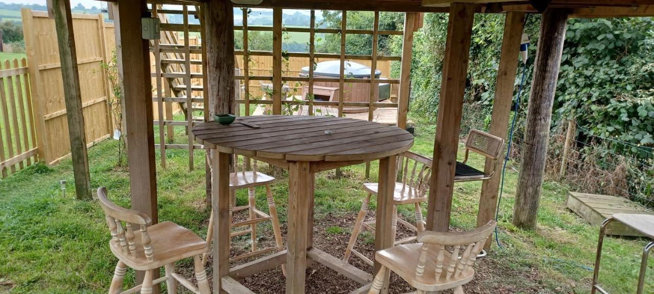 Norwell View Farm Glamping With Hot Tubs Hotel Bath Kültér fotó