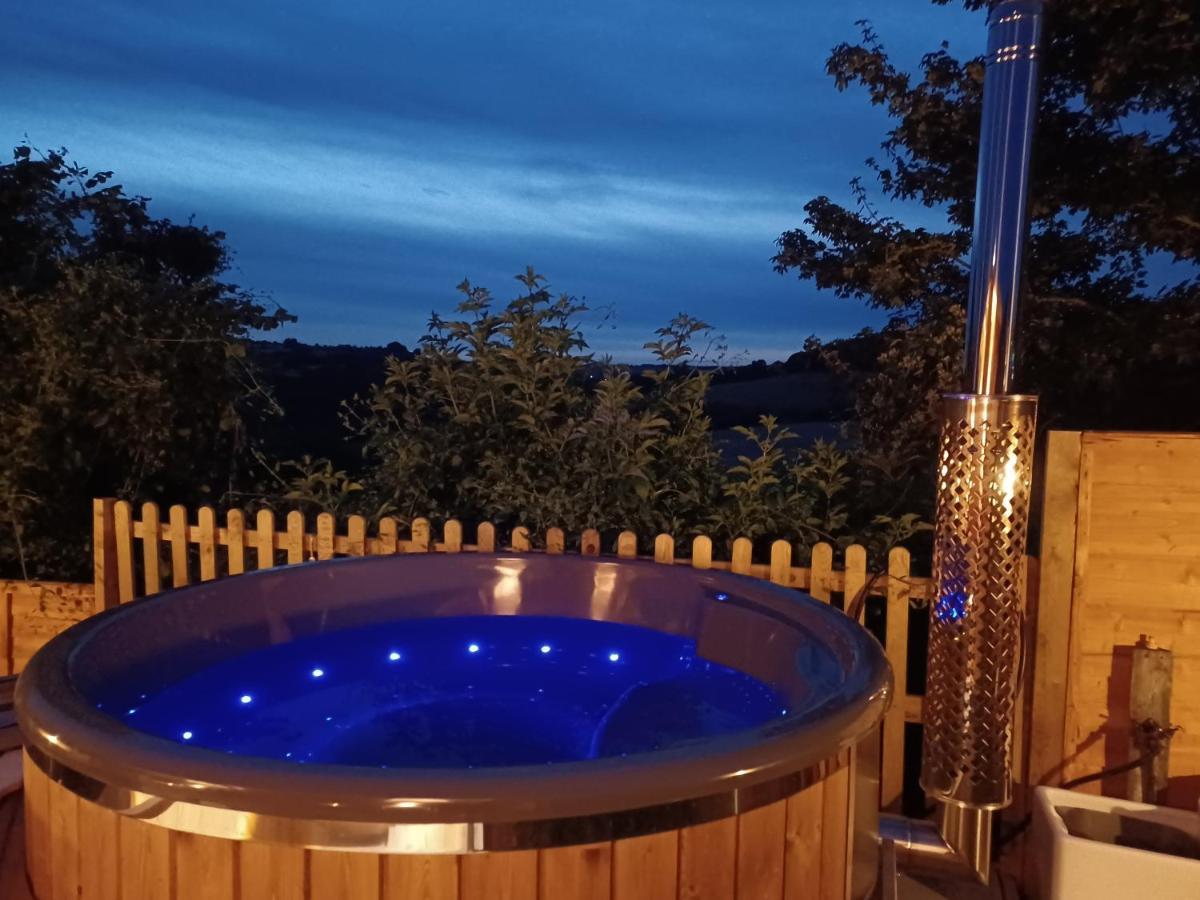 Norwell View Farm Glamping With Hot Tubs Hotel Bath Kültér fotó